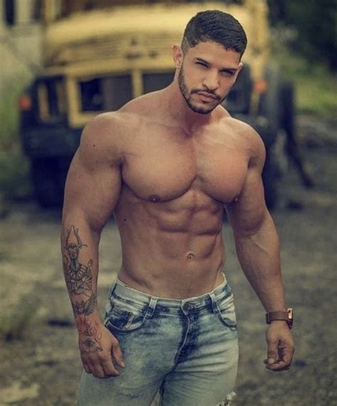 Naked Muscle Men & Muscle Gay Porn Pics